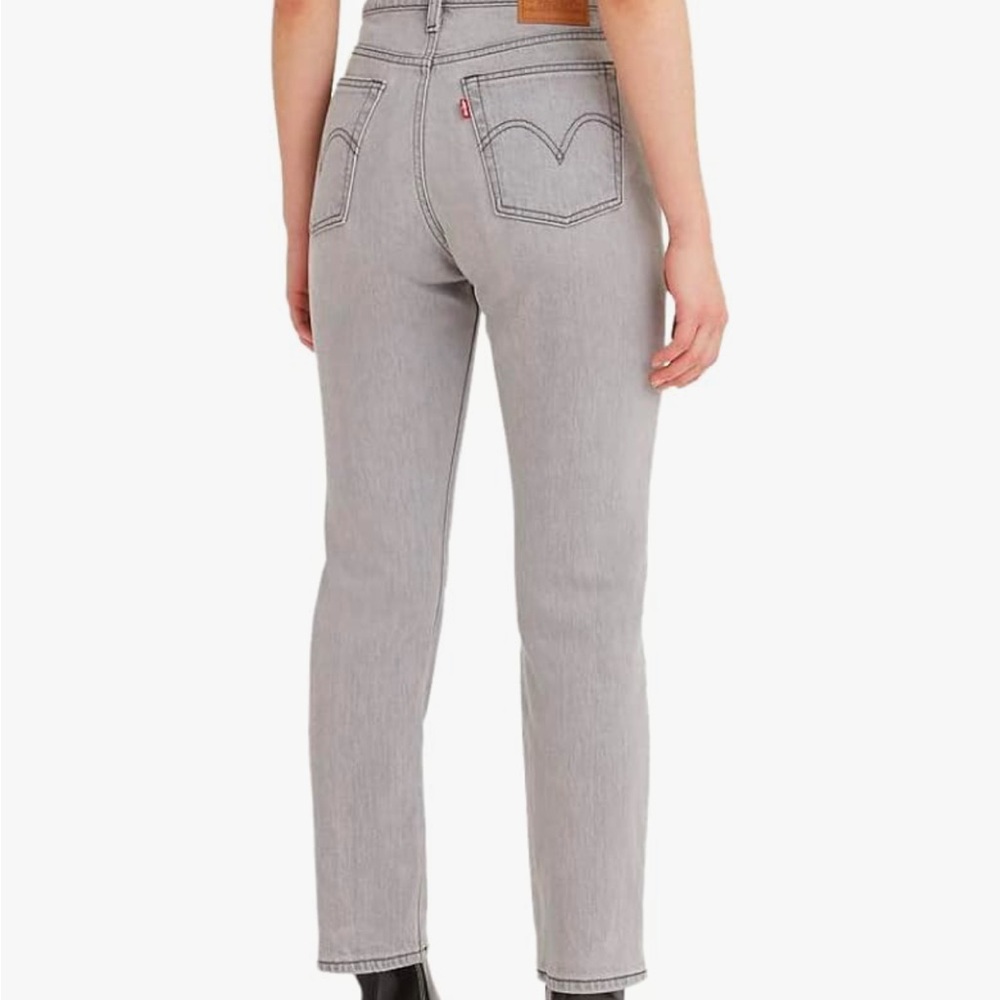 Levi's High Rise Jeans - Picture 5 of 6